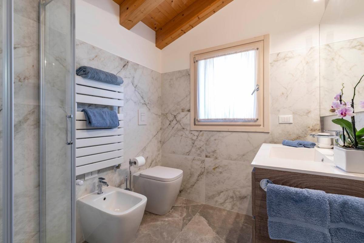 Stylish House Near With Parking Venetië
